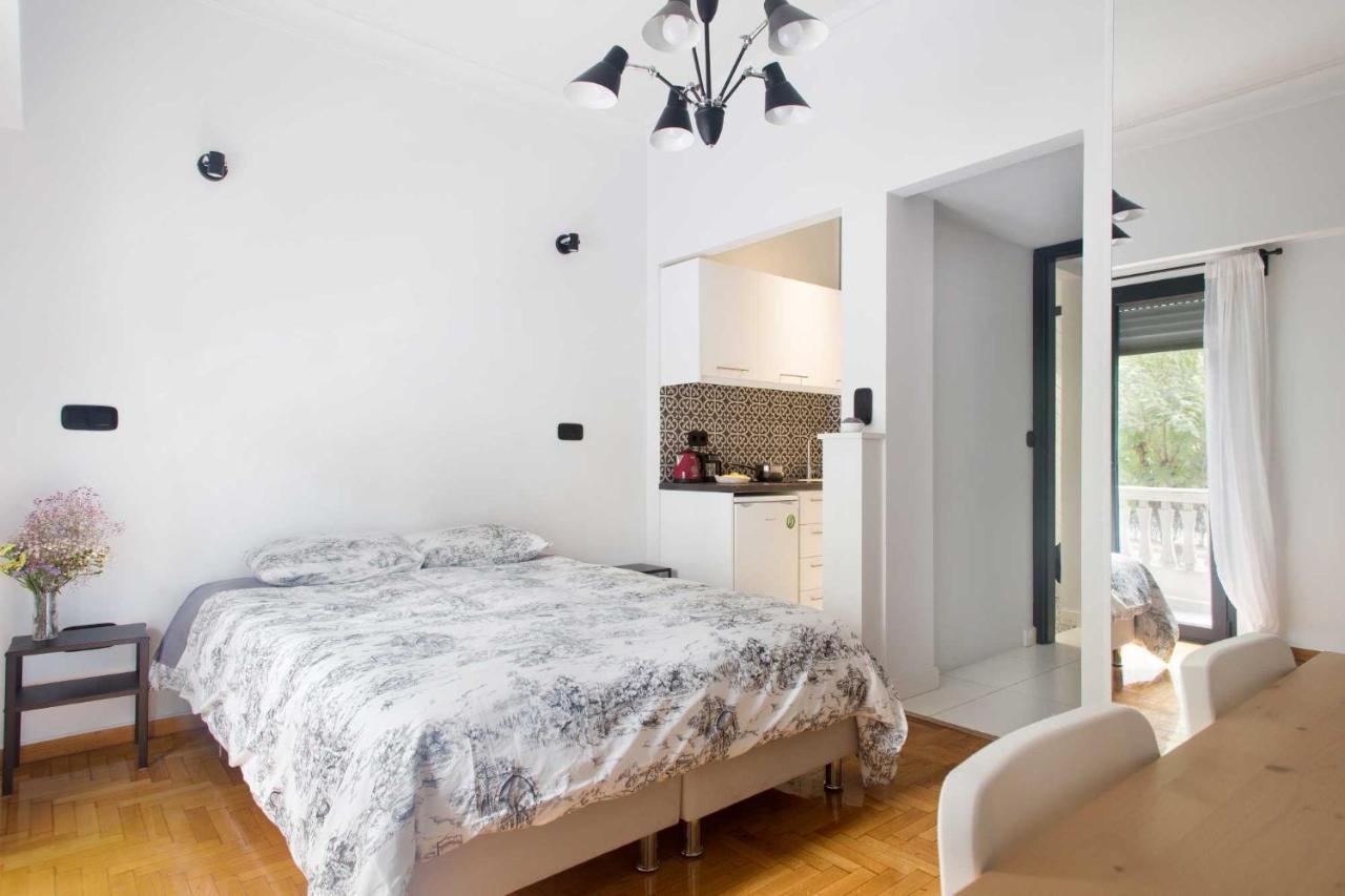 Newly Renovated Studio Downtown Athens! מראה חיצוני תמונה