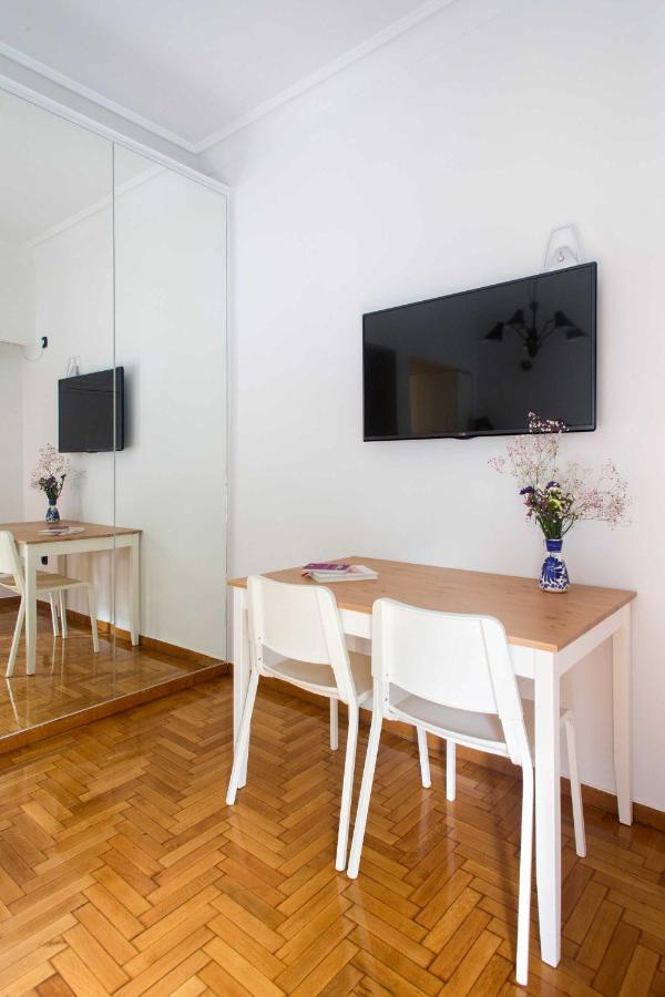 Newly Renovated Studio Downtown Athens! מראה חיצוני תמונה